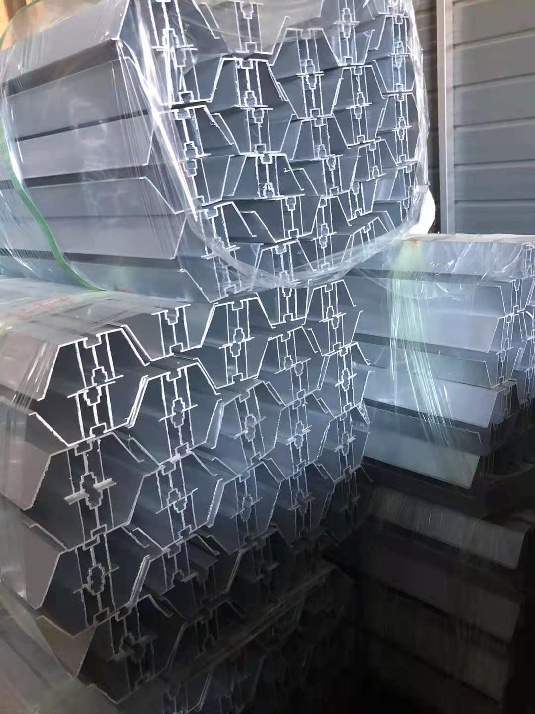 太陽(yáng)能光伏發(fā)電支架用途
